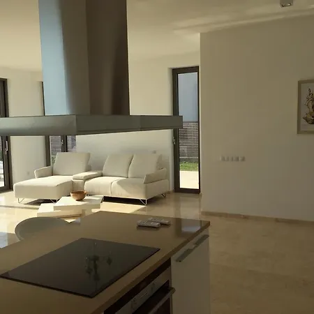 Луксозна вила Cape Vergoti *